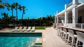For sale Nueva Andalucia 6 bedrooms villa