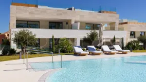 Ground floor apartment for sale in Marbella Golden Mile with 4 bedrooms