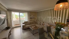 Apartamento en venta en Estepona
