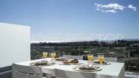 Buy duplex penthouse with 3 bedrooms in Estepona East