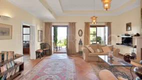 Adosado con 3 dormitorios en venta en Benahavis
