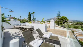 For sale penthouse in Los Dragos with 2 bedrooms