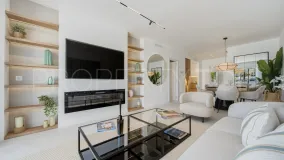 For sale penthouse in Los Dragos with 2 bedrooms