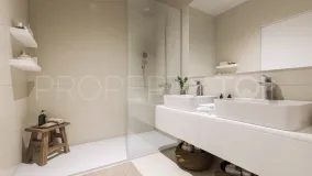Comprar apartamento de 2 dormitorios en Estepona