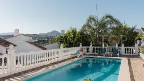 For sale town house in New Golden Mile