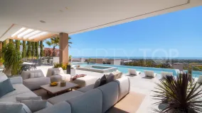 Villa en venta en La Quinta Hills con 6 dormitorios