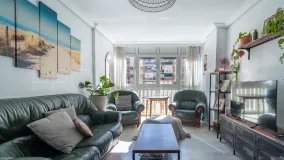 Apartamento en venta de 3 dormitorios en Huelin