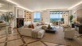 Penthouse with 3 bedrooms for sale in Benahavis