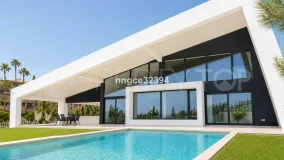 Se vende villa en New Golden Mile de 5 dormitorios