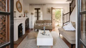 For sale Nueva Andalucia town house with 2 bedrooms