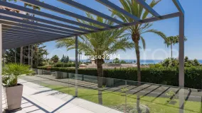 Buy villa with 5 bedrooms in Marbella Golden Mile