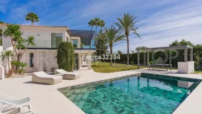 Buy villa with 5 bedrooms in Marbella Golden Mile
