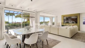 Buy villa with 5 bedrooms in Marbella Golden Mile