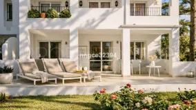 4 bedrooms ground floor apartment in San Pedro de Alcantara for sale
