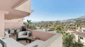 Apartamento de 2 dormitorios a la venta en Nueva Andalucia