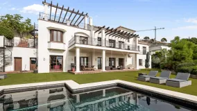 Buy 5 bedrooms villa in Benahavis