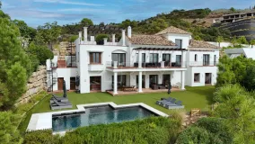 Buy 5 bedrooms villa in Benahavis