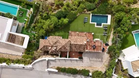 Buy 5 bedrooms villa in Benahavis