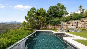 Buy 5 bedrooms villa in Benahavis