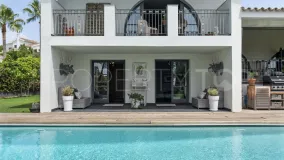 Se vende villa en El Paraiso de 5 dormitorios