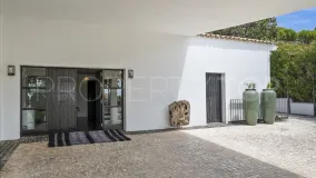 Se vende villa en El Paraiso de 5 dormitorios