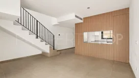 For sale Cancelada town house with 3 bedrooms