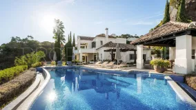 Villa a la venta de 5 dormitorios en Benahavis