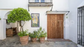 Buy Golden Mile town house