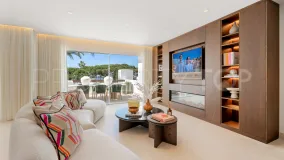 Comprar apartamento con 3 dormitorios en Los Monteros Palm Beach