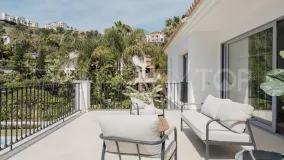 Buy villa in Los Arqueros