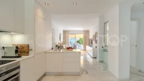 Aloha 2 bedrooms apartment for sale