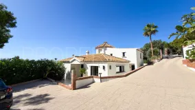 Villa for sale in Marbella East with 6 bedrooms