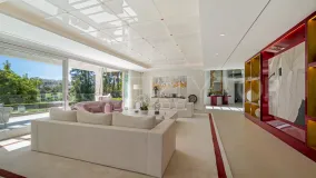 Nueva Andalucia 6 bedrooms villa for sale