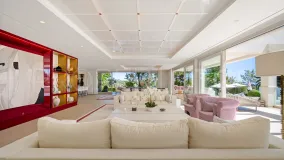 Nueva Andalucia 6 bedrooms villa for sale