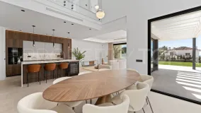 Buy villa in Mijas with 4 bedrooms