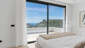 Buy villa in Mijas with 4 bedrooms