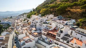 For sale town house in Mijas with 4 bedrooms