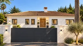 Villa en venta con 5 dormitorios en Zona B