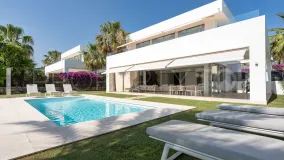For sale villa in La Finca de Marbella