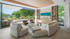 Estepona Este, villa en venta con 4 dormitorios