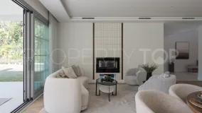 Comprar villa de 4 dormitorios en Los Arqueros