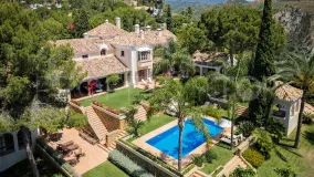 Buy villa in El Madroñal
