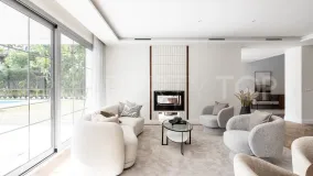 Comprar villa de 4 dormitorios en Los Arqueros