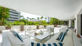 Ground floor apartment with 3 bedrooms for sale in El Embrujo Banús