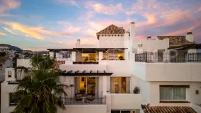 Se vende atico duplex de 3 dormitorios en Lomas del Marqués