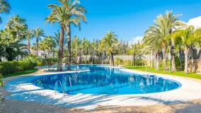 Apartamento planta baja de 1 dormitorio en venta en Medina de Banús