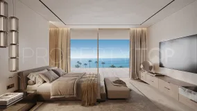For sale penthouse in Estepona Town with 4 bedrooms