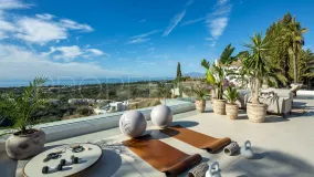 Villa for sale in Marbella East with 5 bedrooms