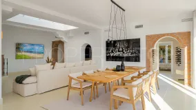 El Madroñal villa for sale