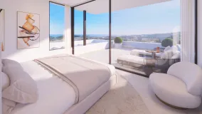 3 bedrooms Estepona Golf villa for sale